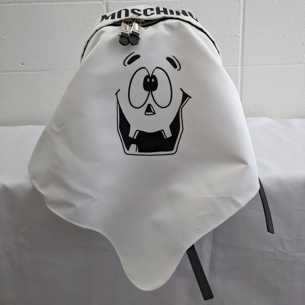SS20 Moschino Coutre Jeremy Scott WHITE PUMPKIN FACE GHOST BACKPACK TRICK